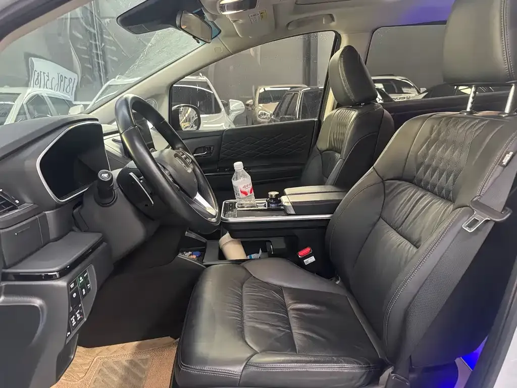 Honda Elysion 2024 из CN, фото 6