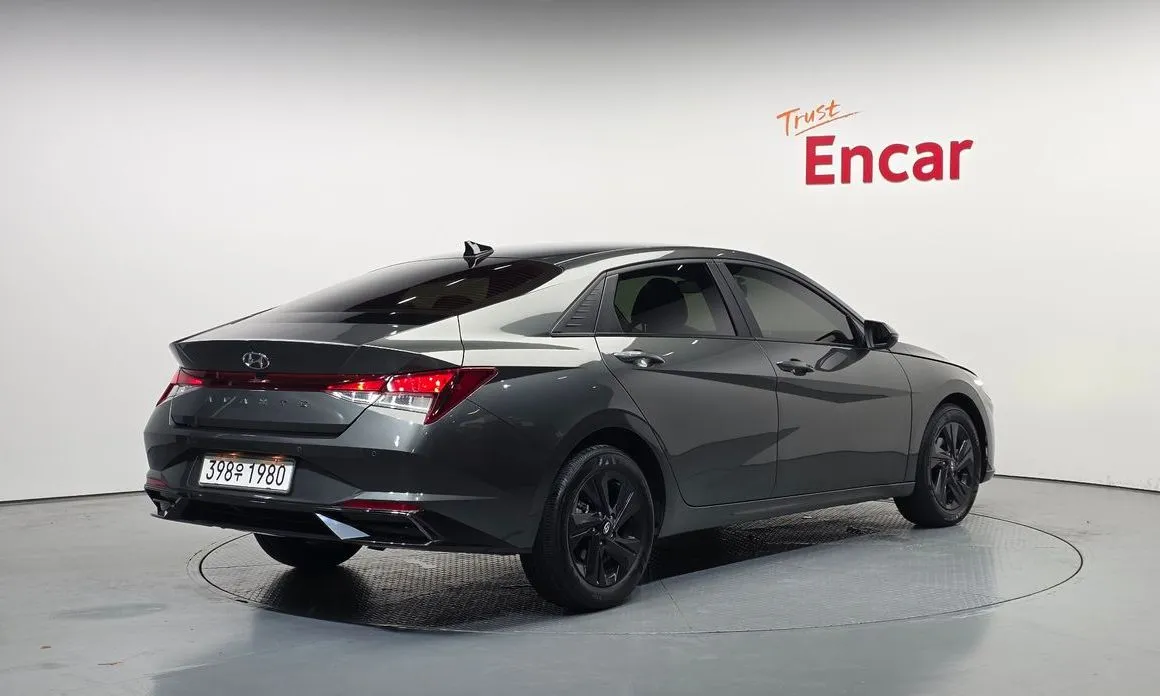 Hyundai AVANTE — фото 3