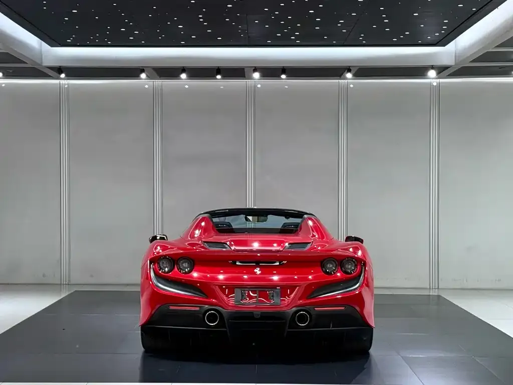 Ferrari F8 — фото 2