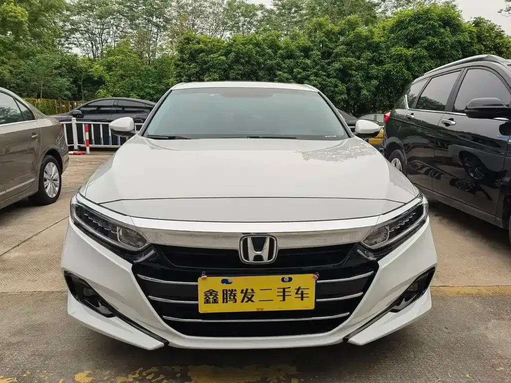 Honda Accord — фото 8