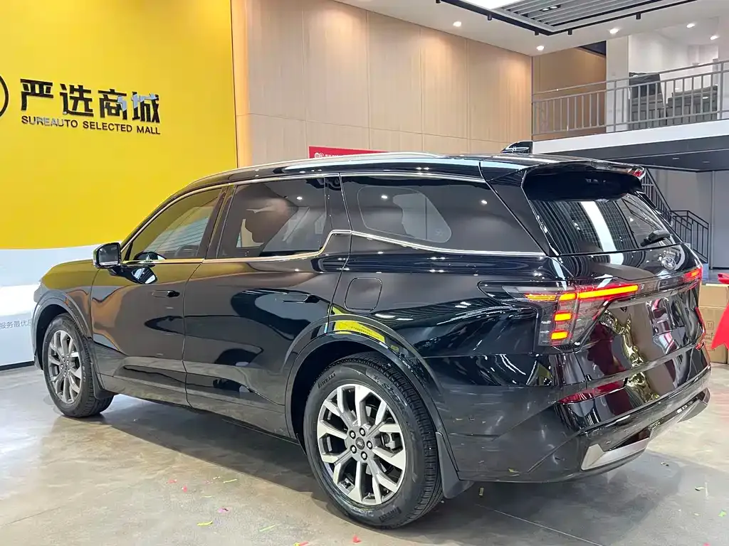 Ford Edge — фото 9