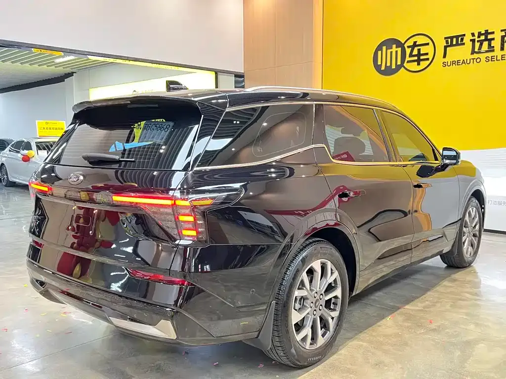 Ford Edge — фото 7