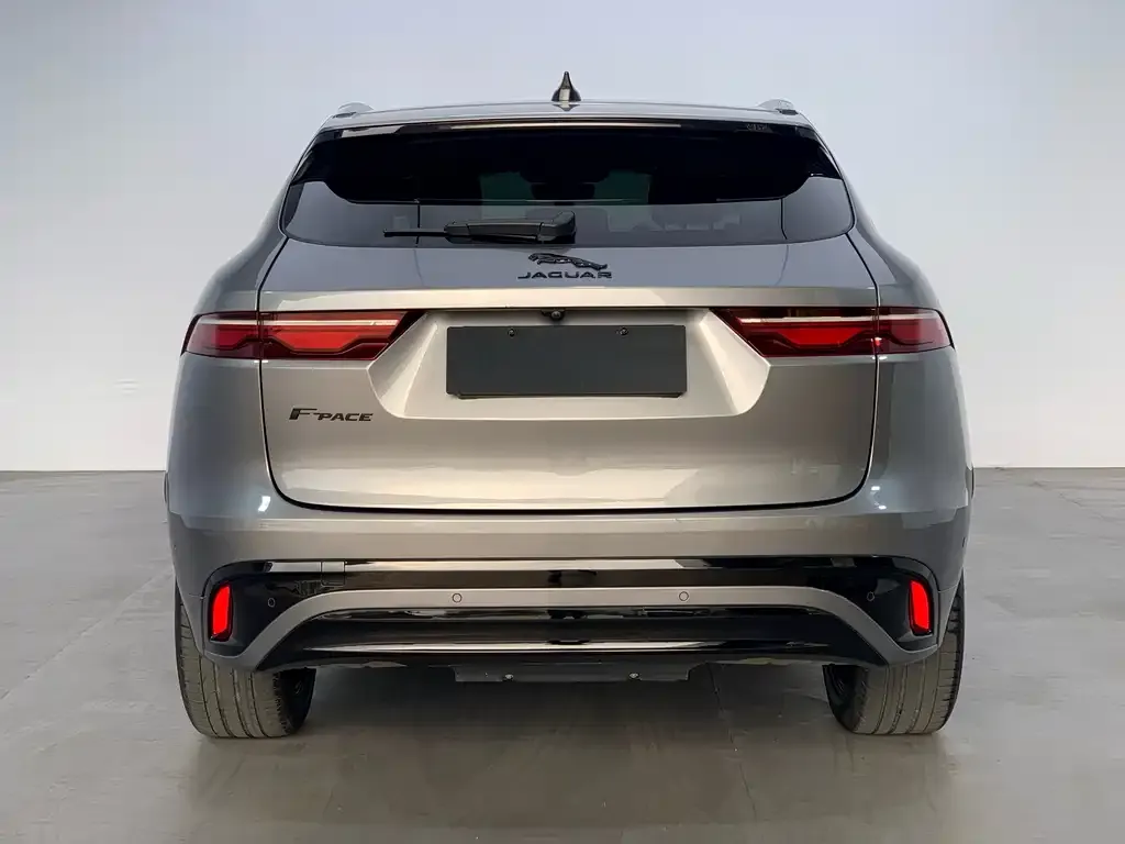 Jaguar F-PACE — фото 2