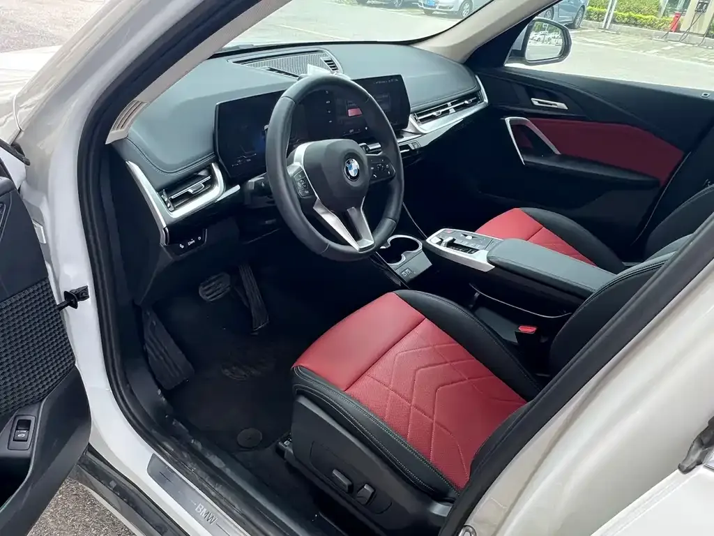 BMW X1 — фото 10