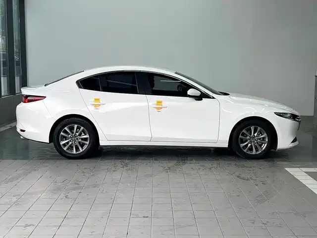 Mazda 3 Axela 2022 из CN, фото 3