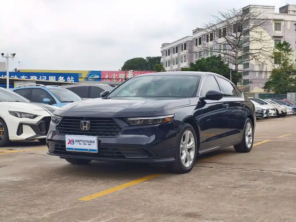 Honda Accord — фото 1