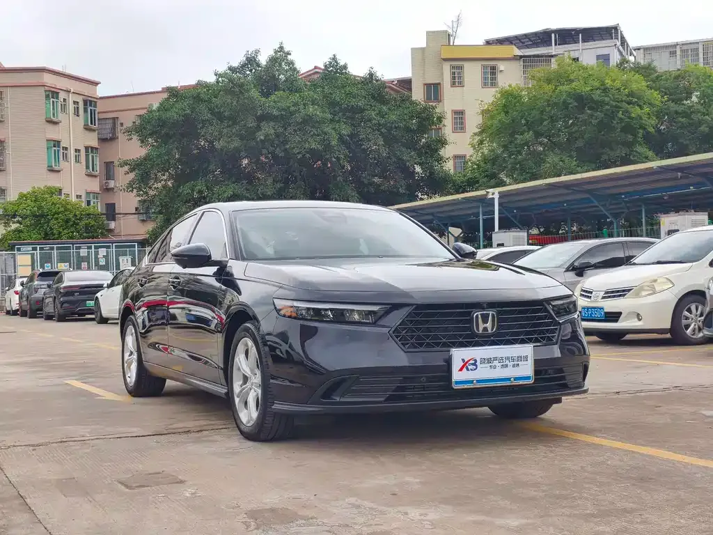 Honda Accord — фото 10