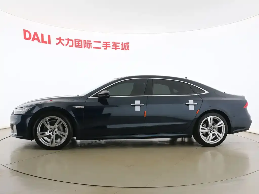 Audi A7L — фото 8