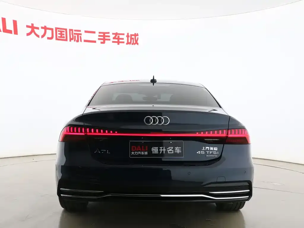 Audi A7L — фото 7