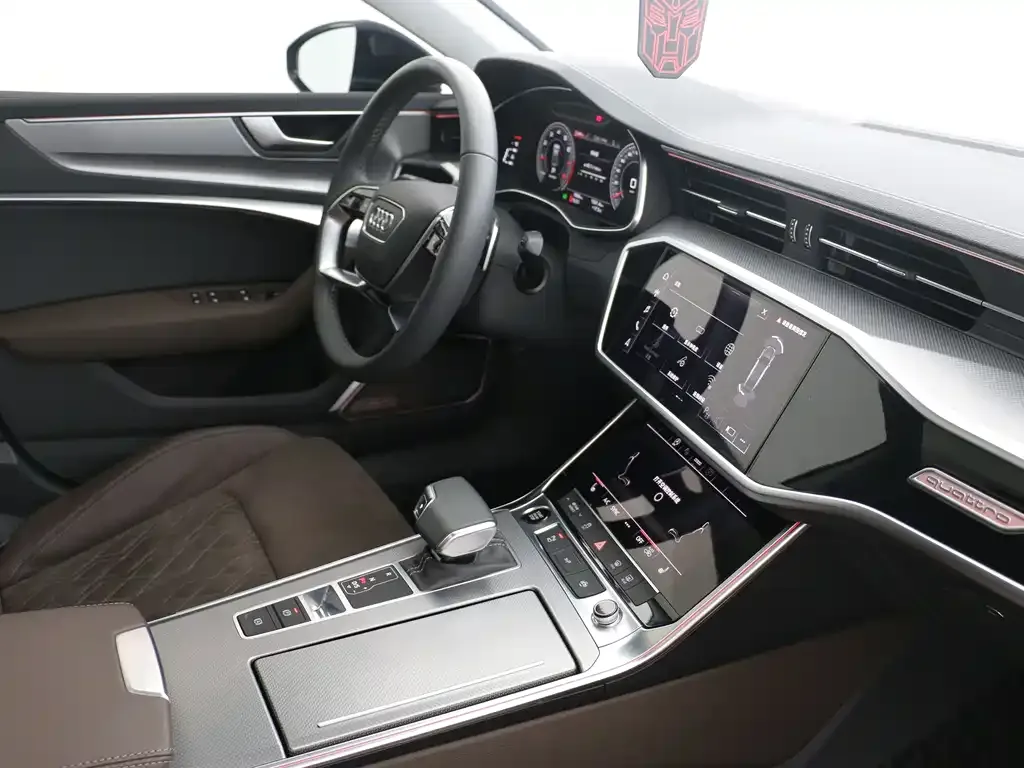 Audi A7L — фото 9