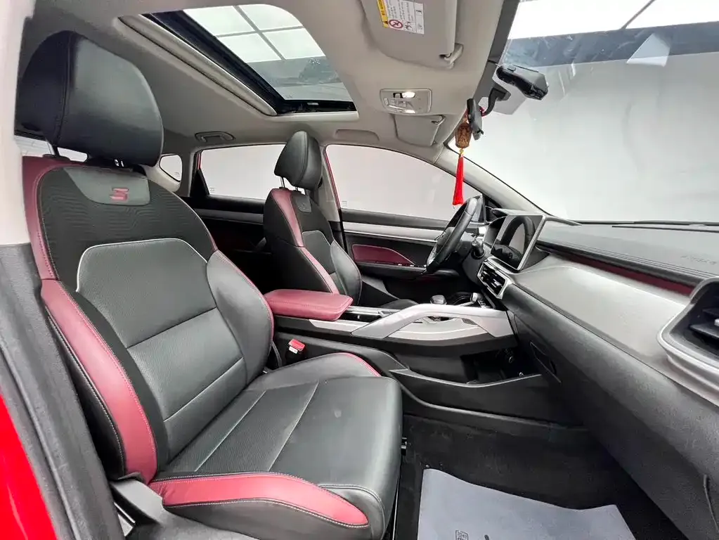 Geely Binyue 2021 из CN, фото 3