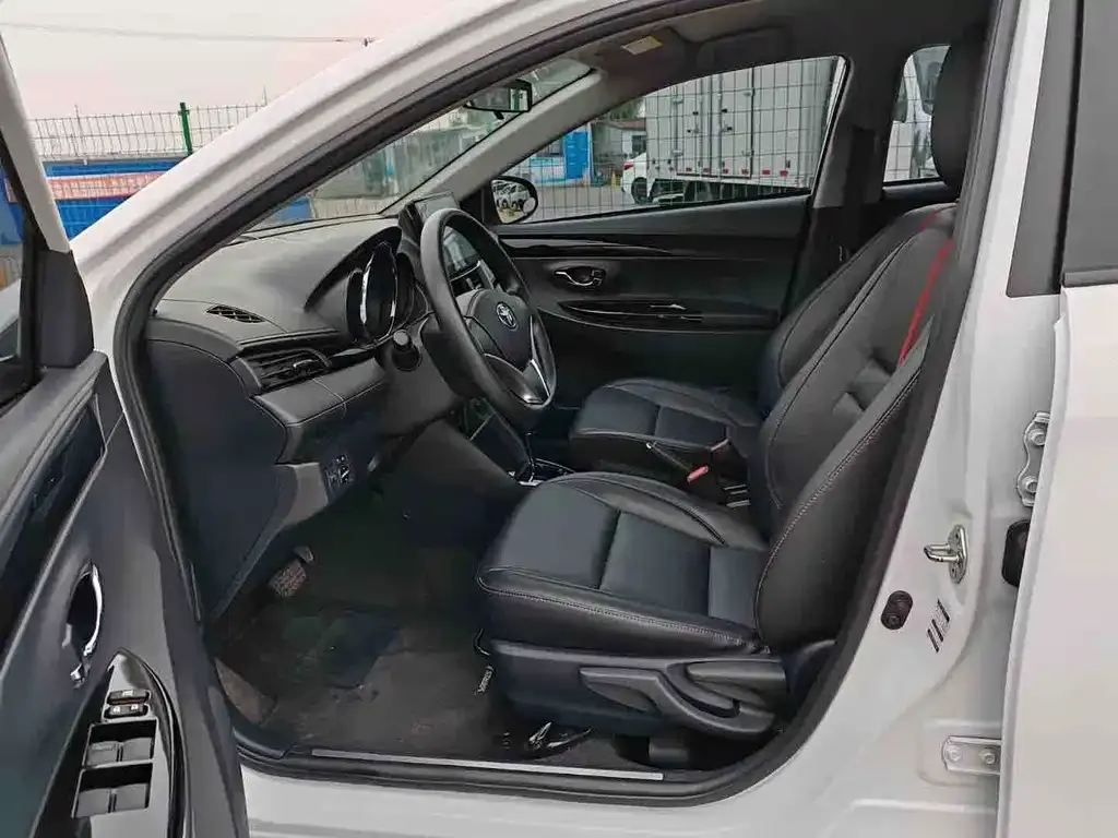 Toyota Yaris L 2021 из CN, фото 5
