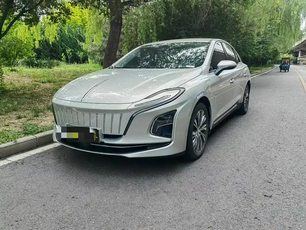 Hongqi E-QM5 — фото 4