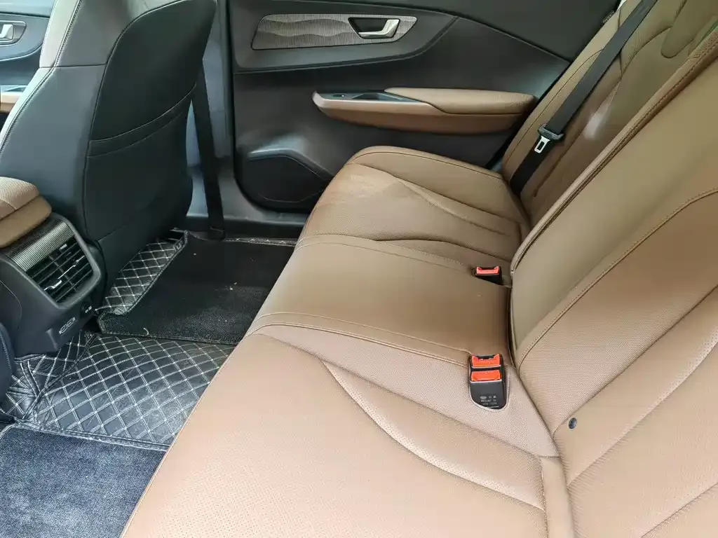 Hongqi E-QM5 — фото 6