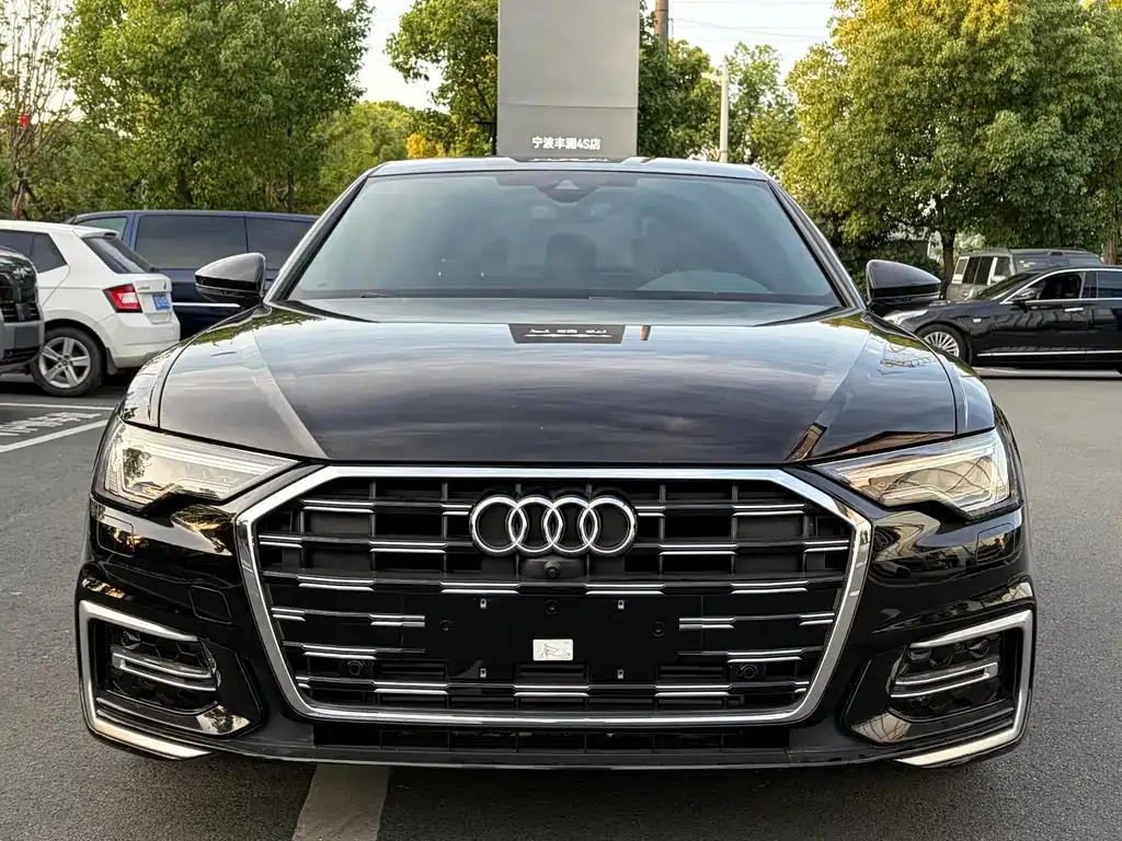 Audi A6L — фото 9