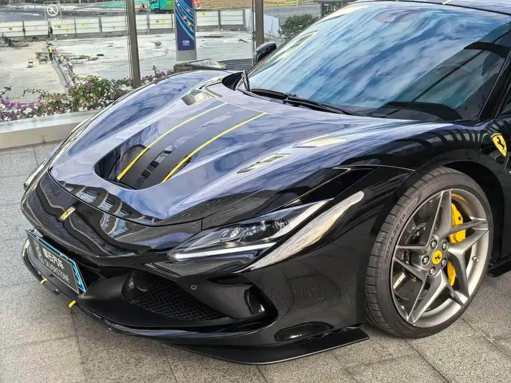 Ferrari F8 — фото 10