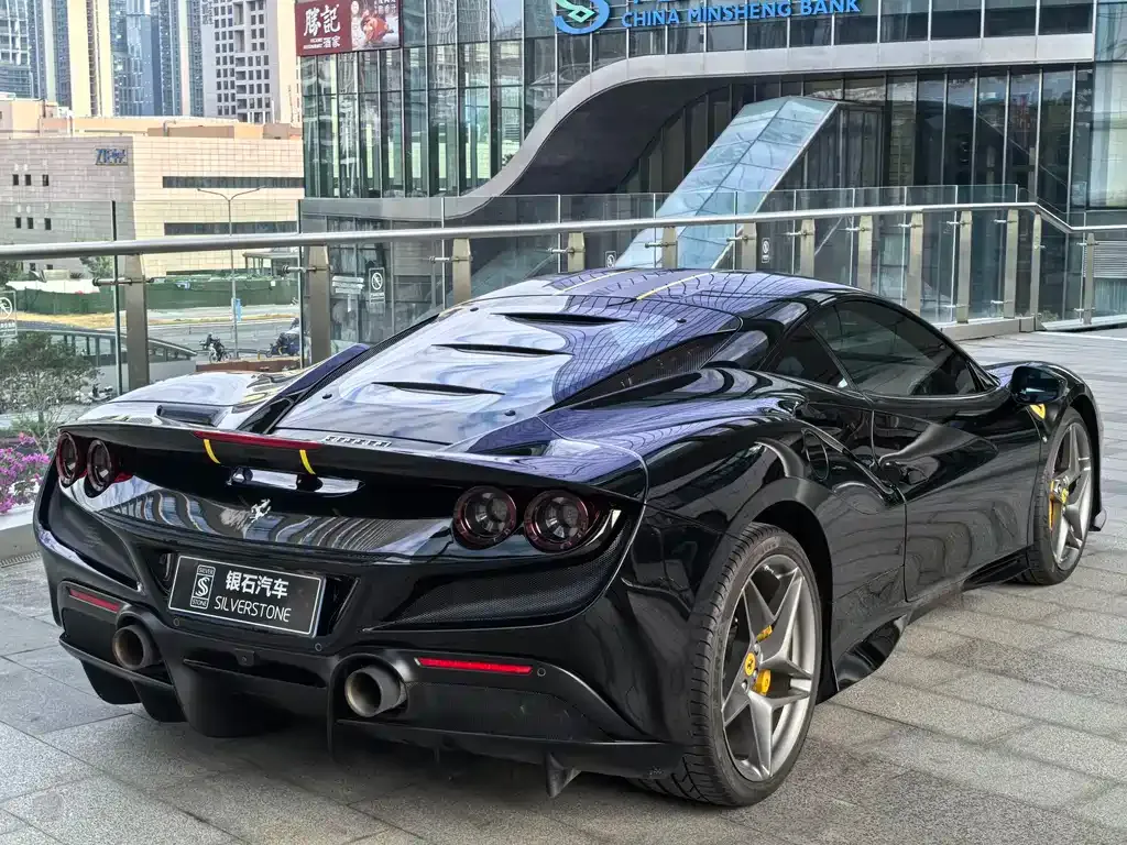 Ferrari F8 — фото 9