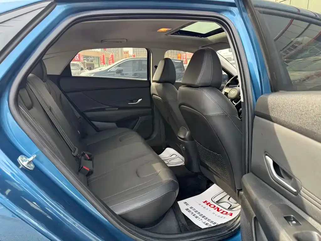 Hyundai Elantra 2021 из CN, фото 2