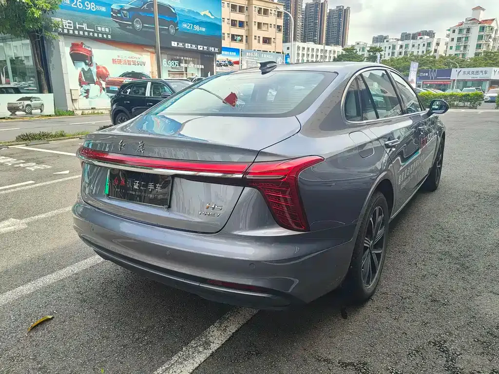 Hongqi H5 PHEV 2025 из CN, фото 4