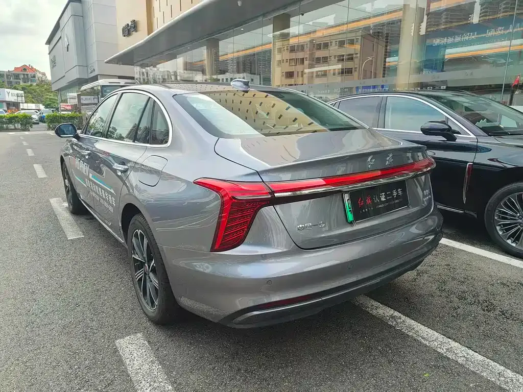 Hongqi H5 PHEV 2025 из CN, фото 2