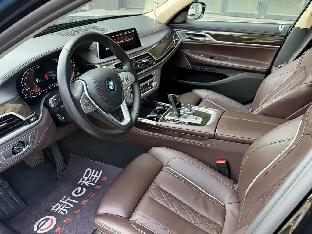 BMW 7 Series — фото 2