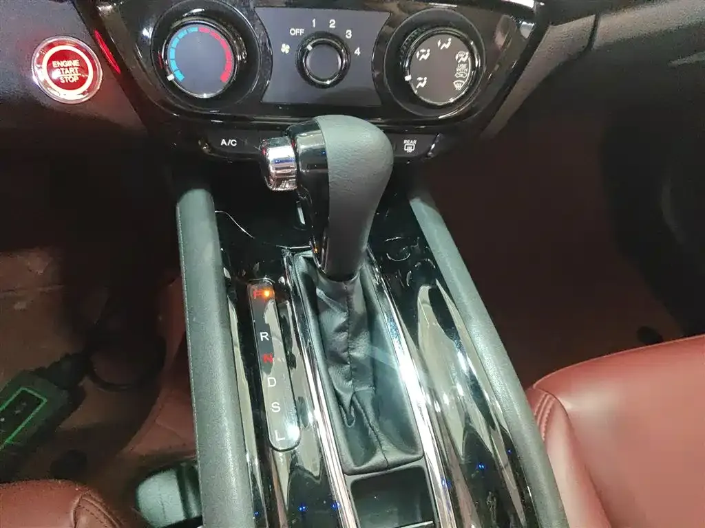 Honda Vezel 2021 из CN, фото 2