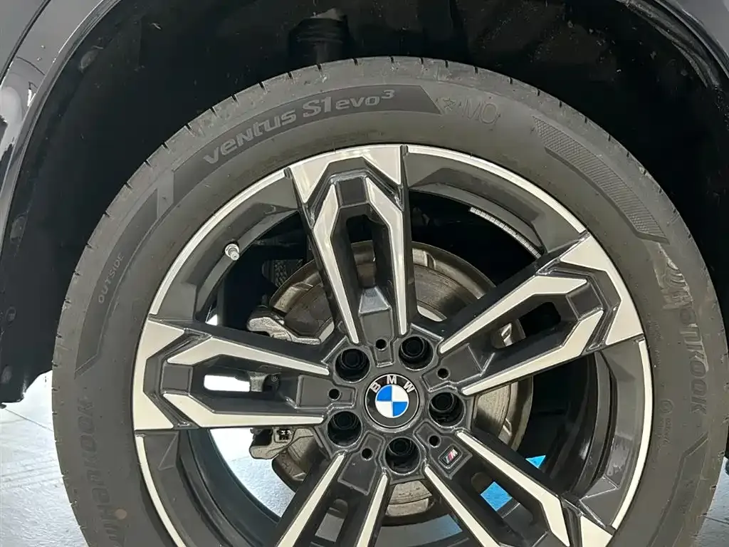 BMW X1 — фото 9