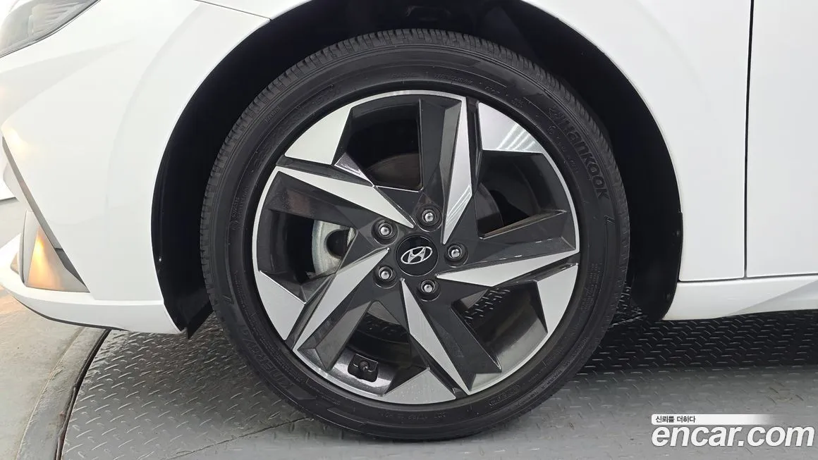 Hyundai AVANTE — фото 10
