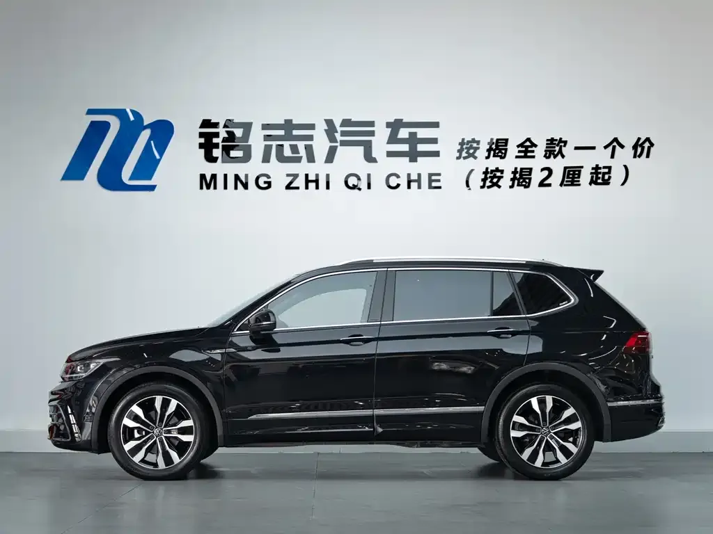 Volkswagen Tiguan L — фото 9