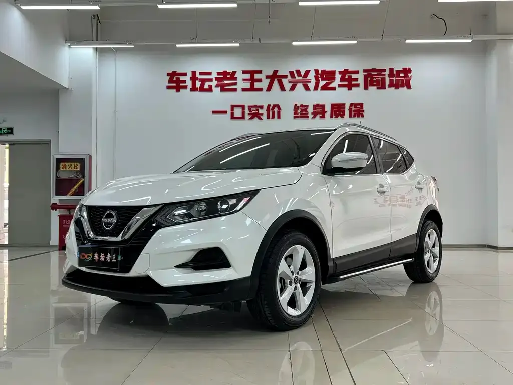 Nissan Qashqai — фото 1