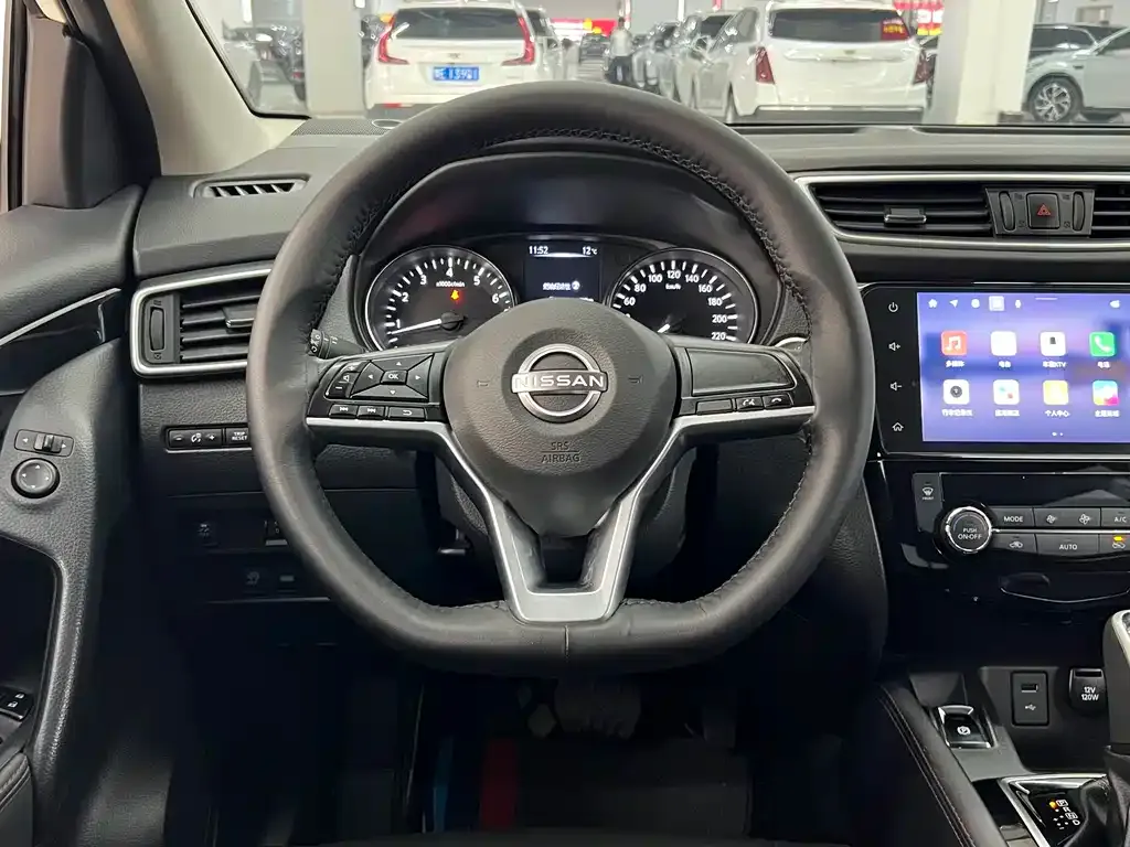 Nissan Qashqai — фото 7