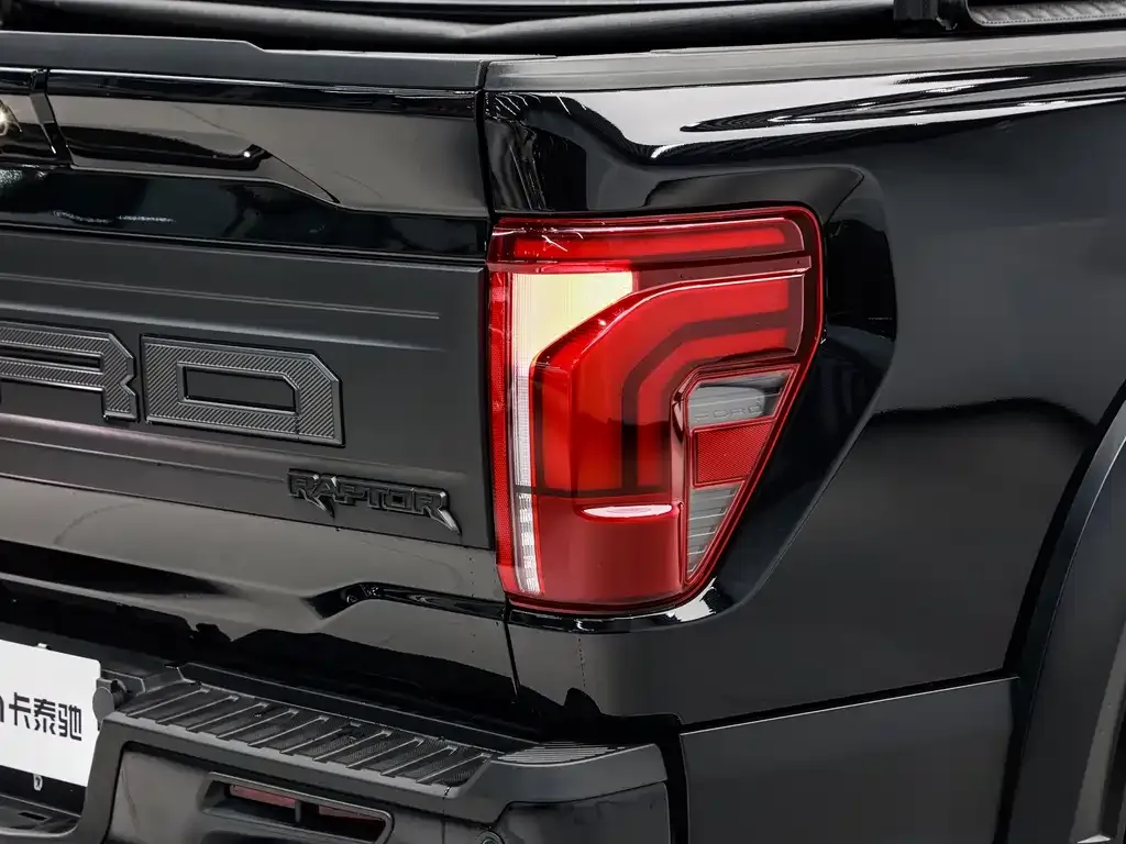 Ford F-150 Raptor — фото 6
