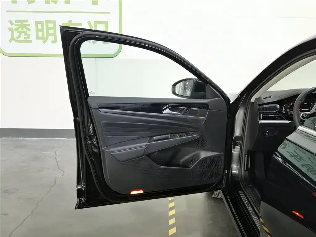 Volkswagen Passat — фото 10