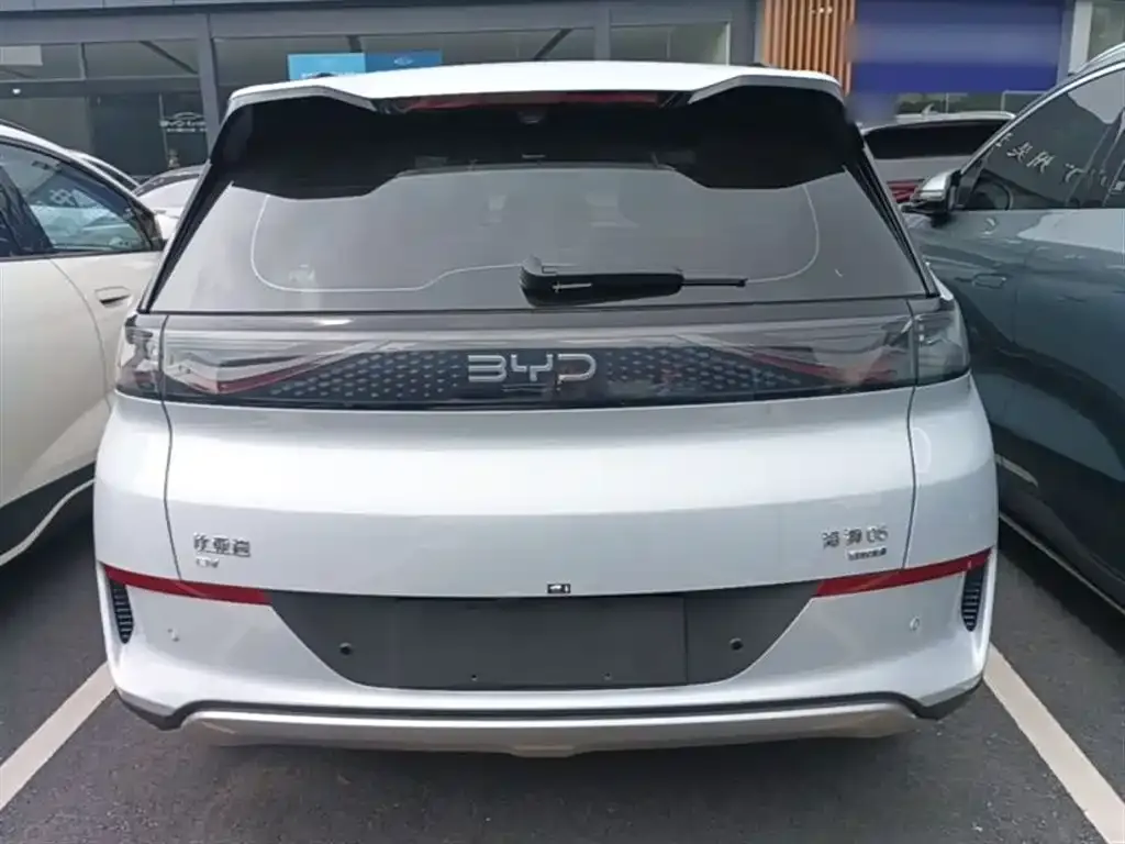 BYD Hiace 05 EV — фото 3