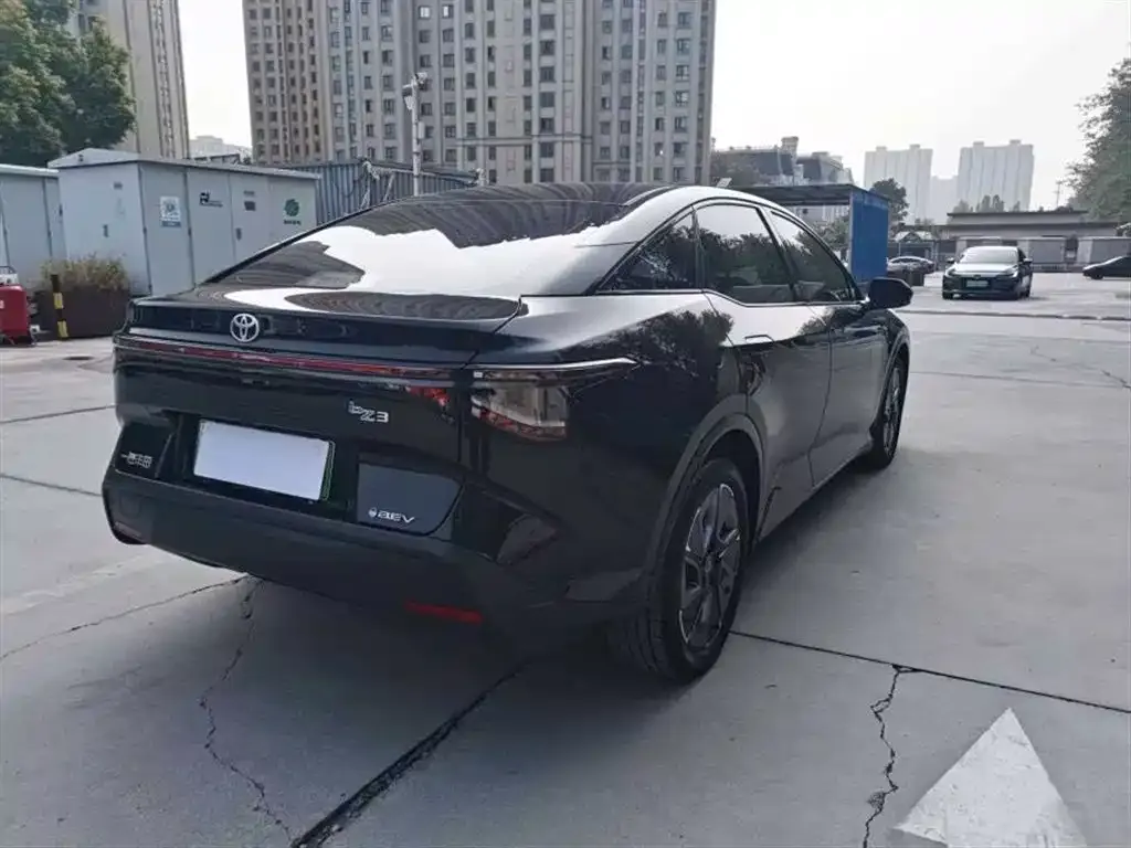 Toyota bZ3 2025 из CN, фото 3