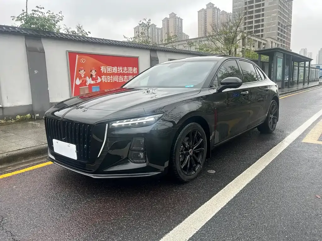 Hongqi H5 — фото 1