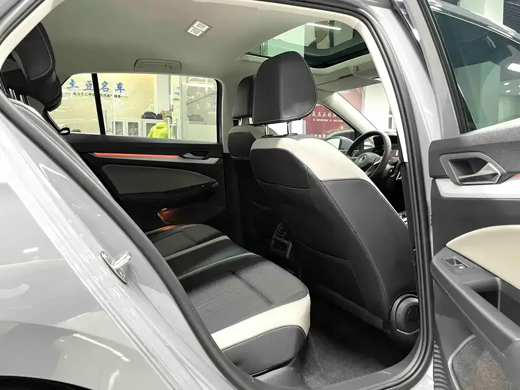 Volkswagen Golf — фото 4