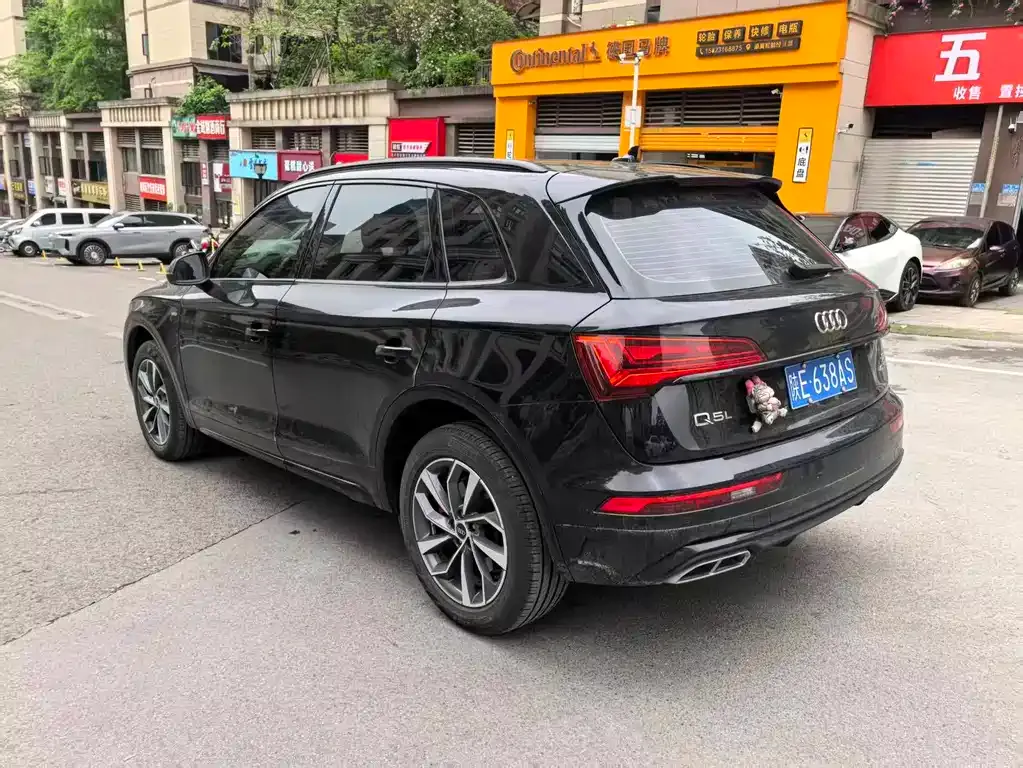 Audi Q5L — фото 9