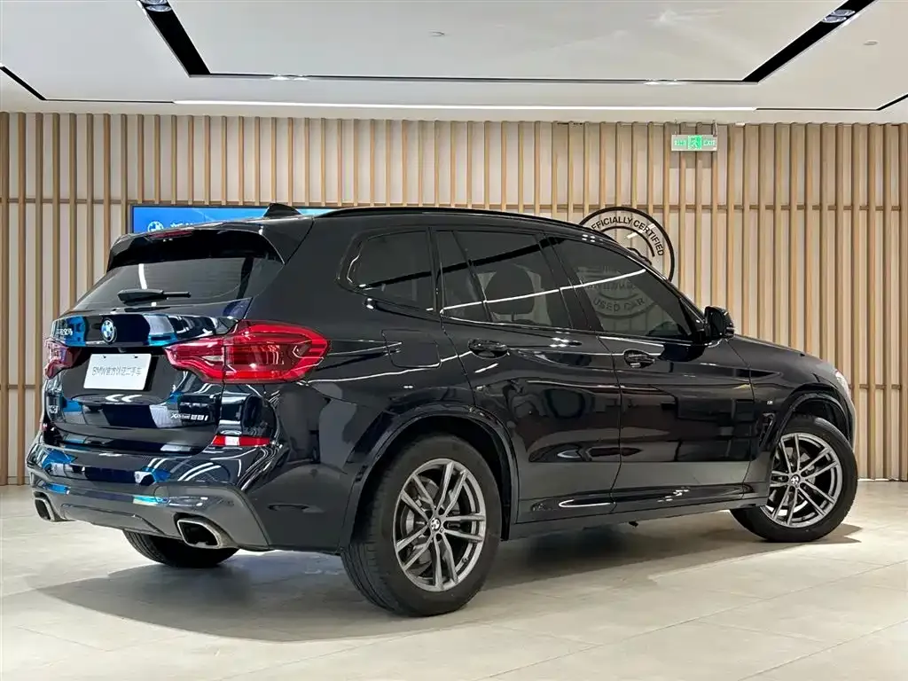 BMW X3 — фото 10