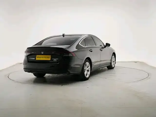 Honda Accord — фото 9