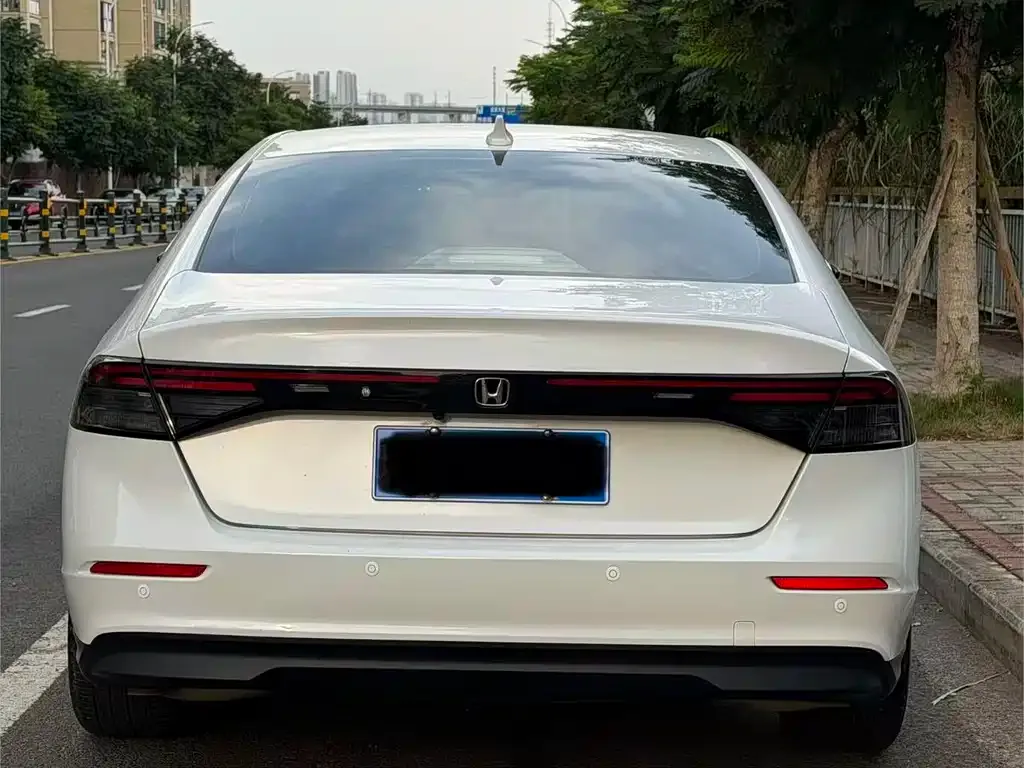 Honda Accord — фото 5