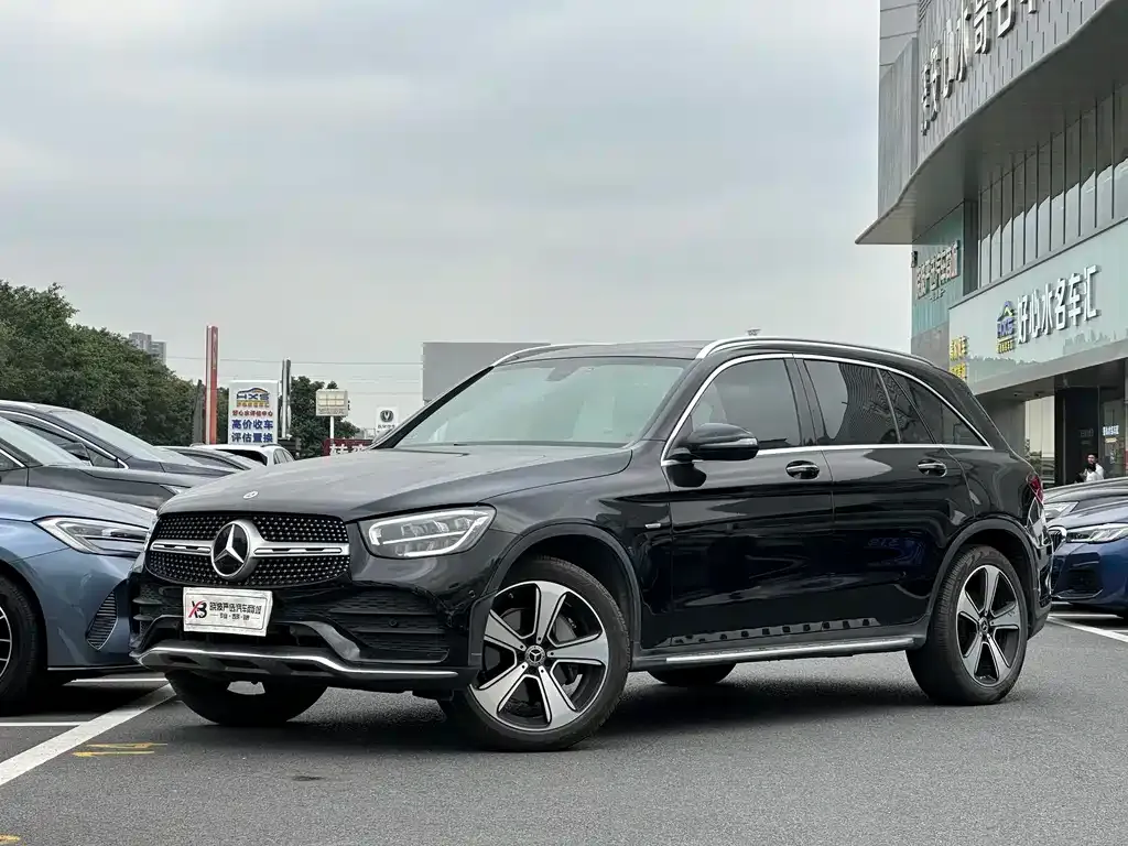 Mercedes-Benz GLC — фото 1