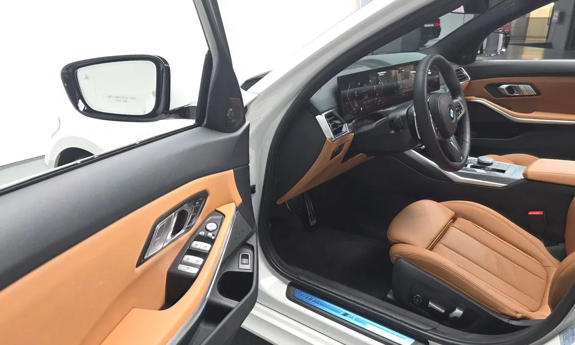 BMW 3-Series 2023 из KR, фото 9