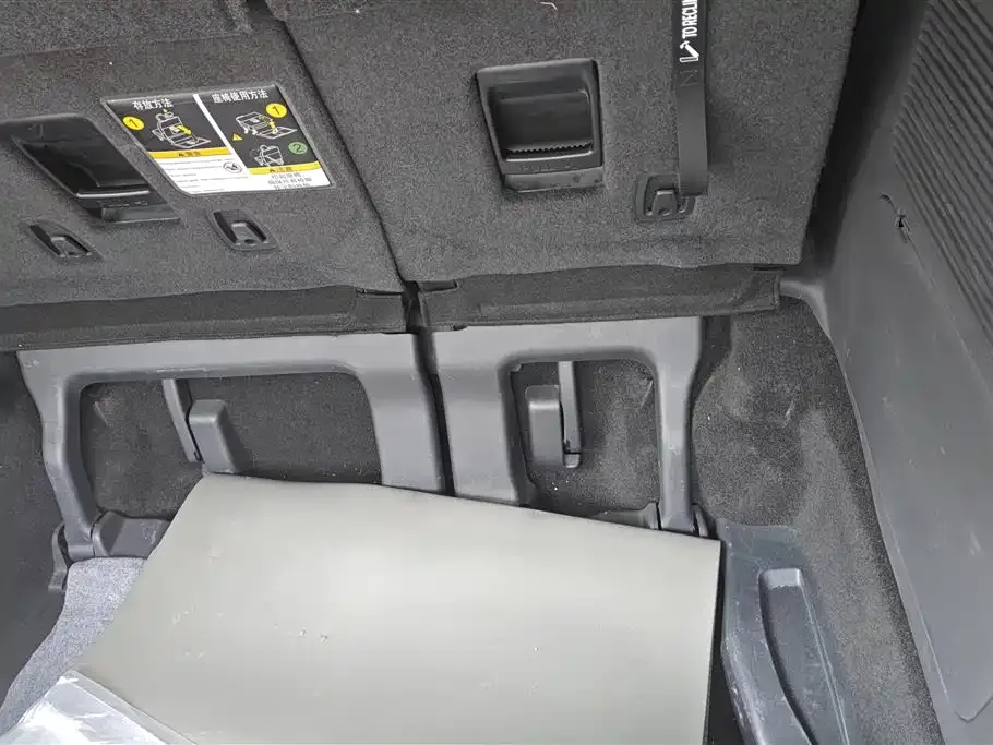 Toyota Granvia — фото 9