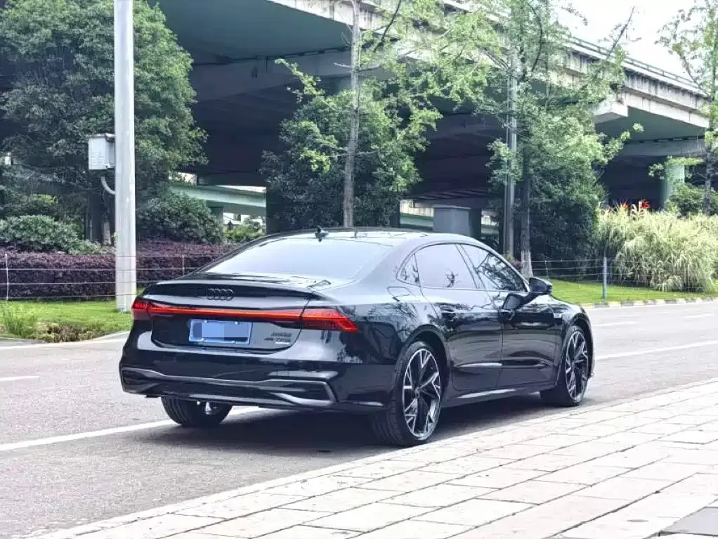 Audi A7L — фото 6