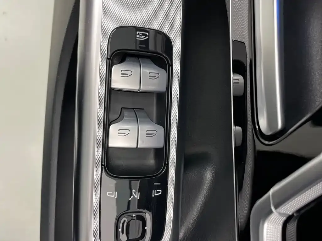 Mercedes-Benz EQE 2023 из CN, фото 10