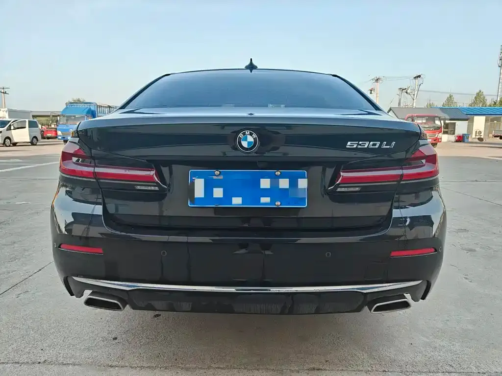 BMW 5 Series — фото 2