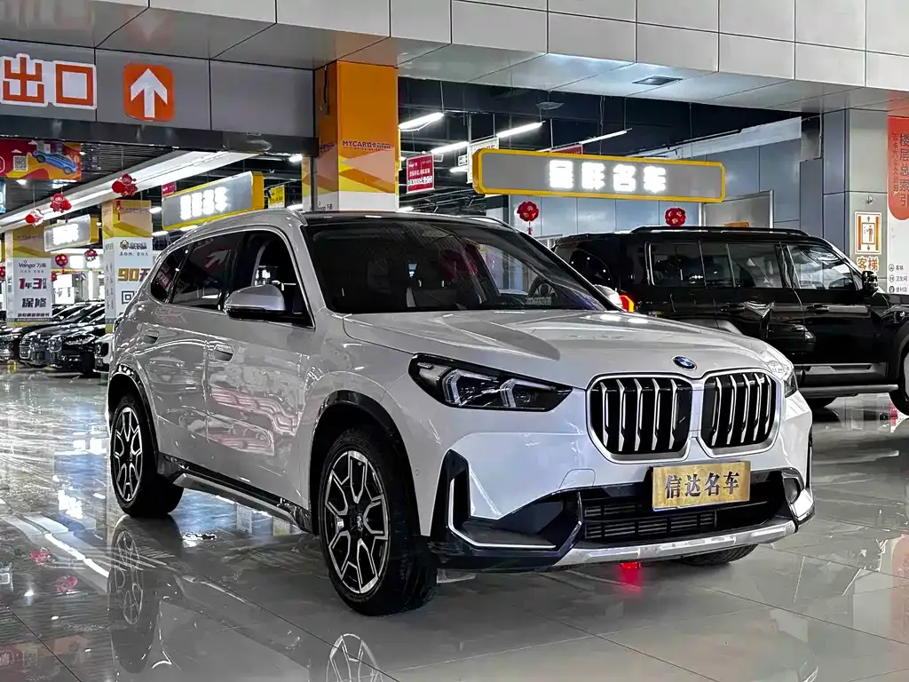 BMW X1 — фото 8