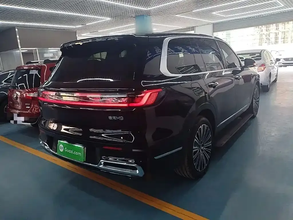 Geely Galaxy M9 — фото 8