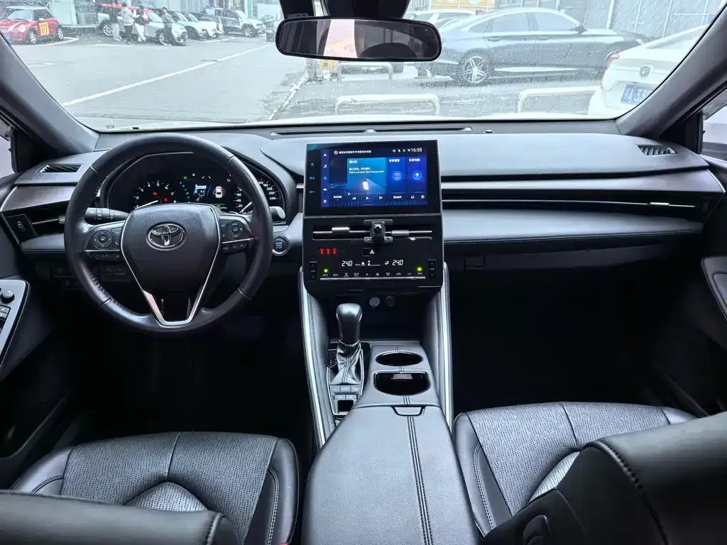 Toyota Avalon — фото 2